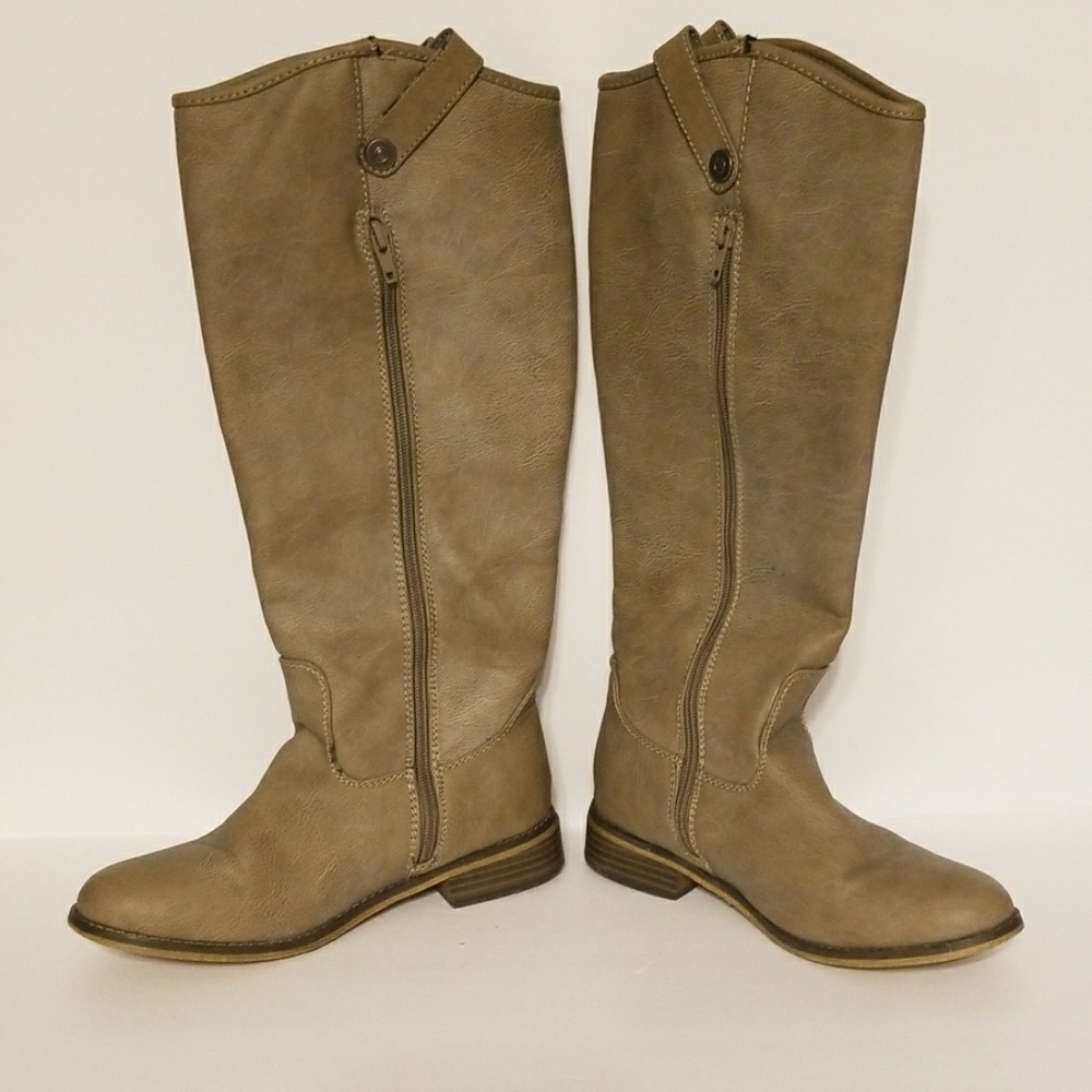 Breckelle Girls knee high boots tan size 5 1/2